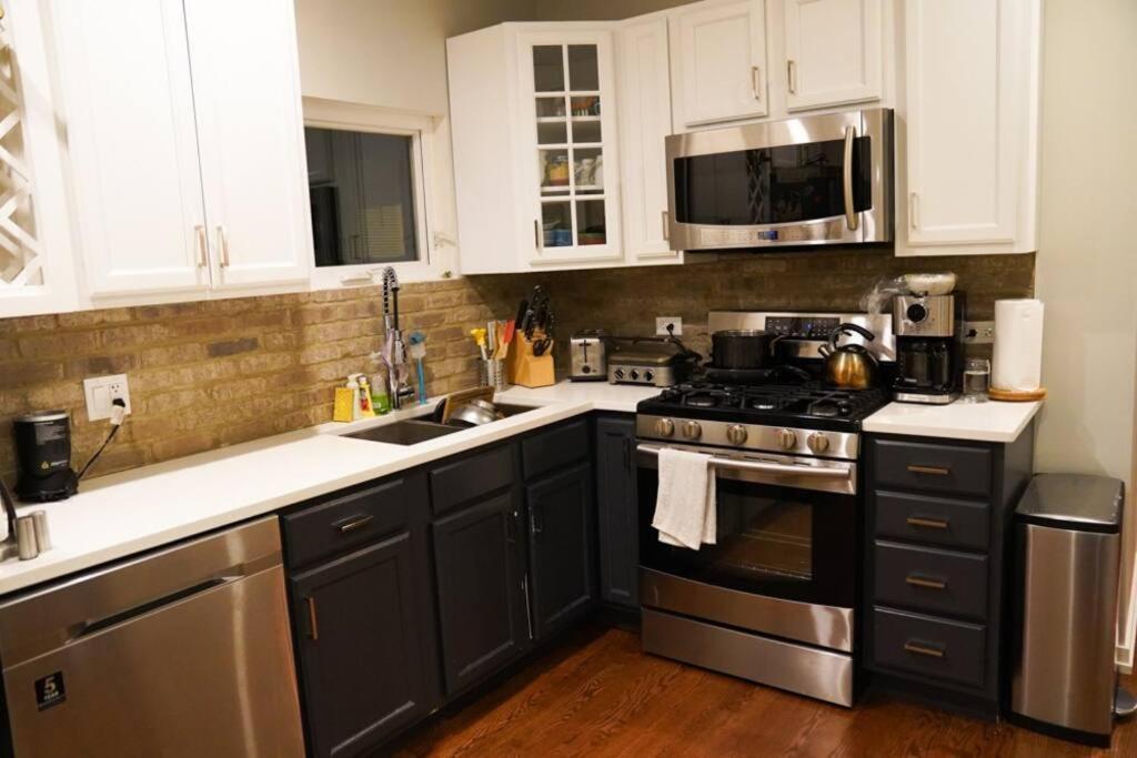 Nice And Cozy. Sleeps 5. Apartment Chicago Luaran gambar