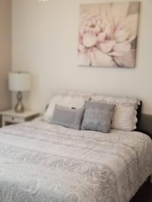 Nice And Cozy. Sleeps 5. Apartment Chicago Luaran gambar